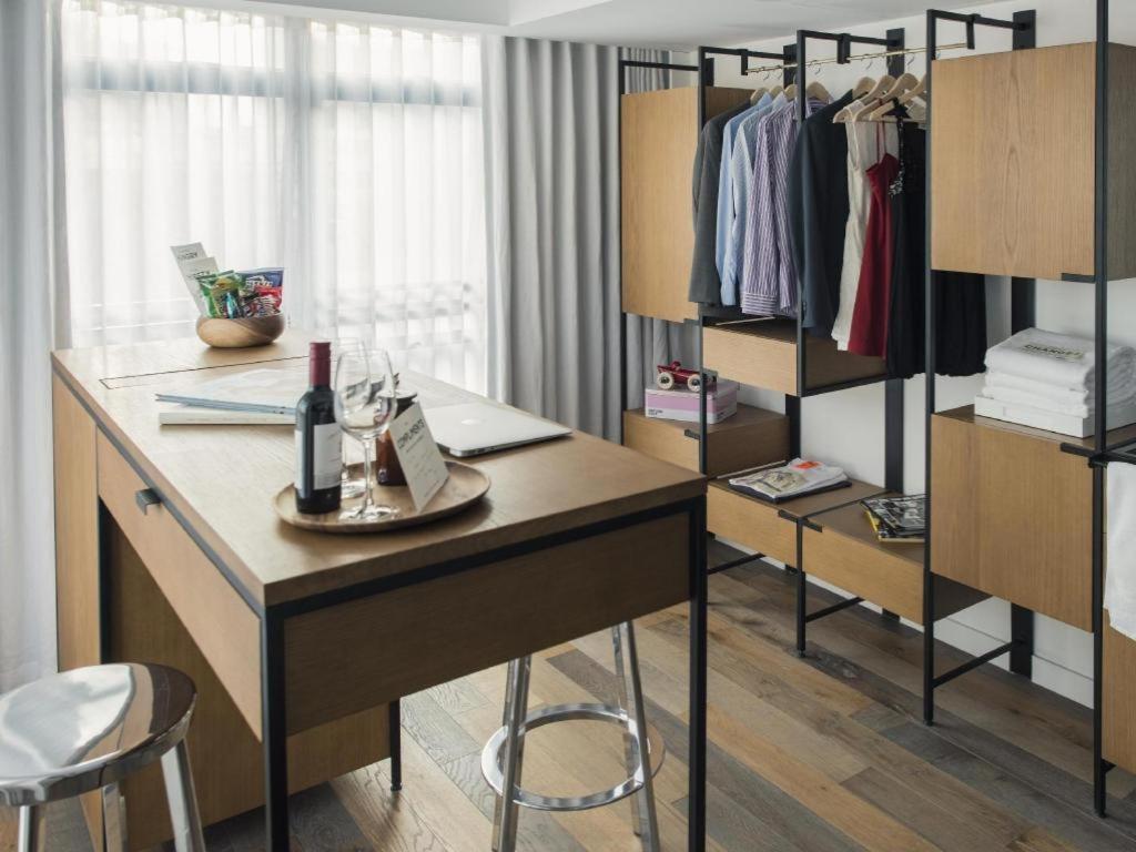 Hmlet Austin Avenue Hotel Хонконг Екстериор снимка