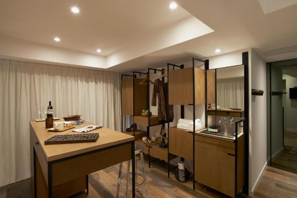 Hmlet Austin Avenue Hotel Хонконг Екстериор снимка