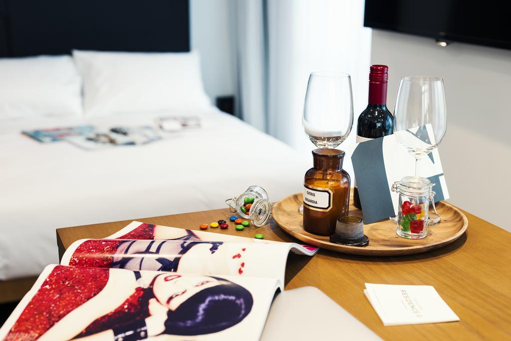Hmlet Austin Avenue Hotel Хонконг Екстериор снимка